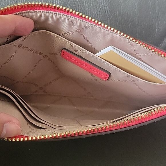 NWT Michael Kors Jet Set Large Zip Clutch Wristlet in Geranium Multi XL SOLD OUT - Picture 7 of 8